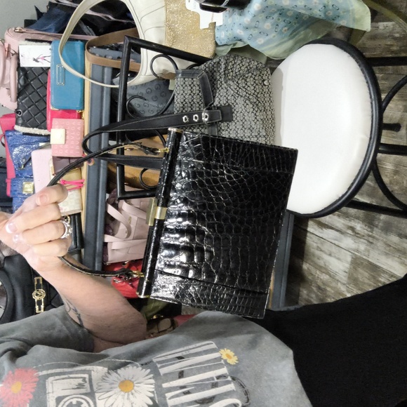 Purse - Picture 1 of 1